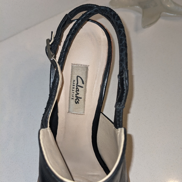 Beautiful Clarke's summer shoe - Picture 2 of 3